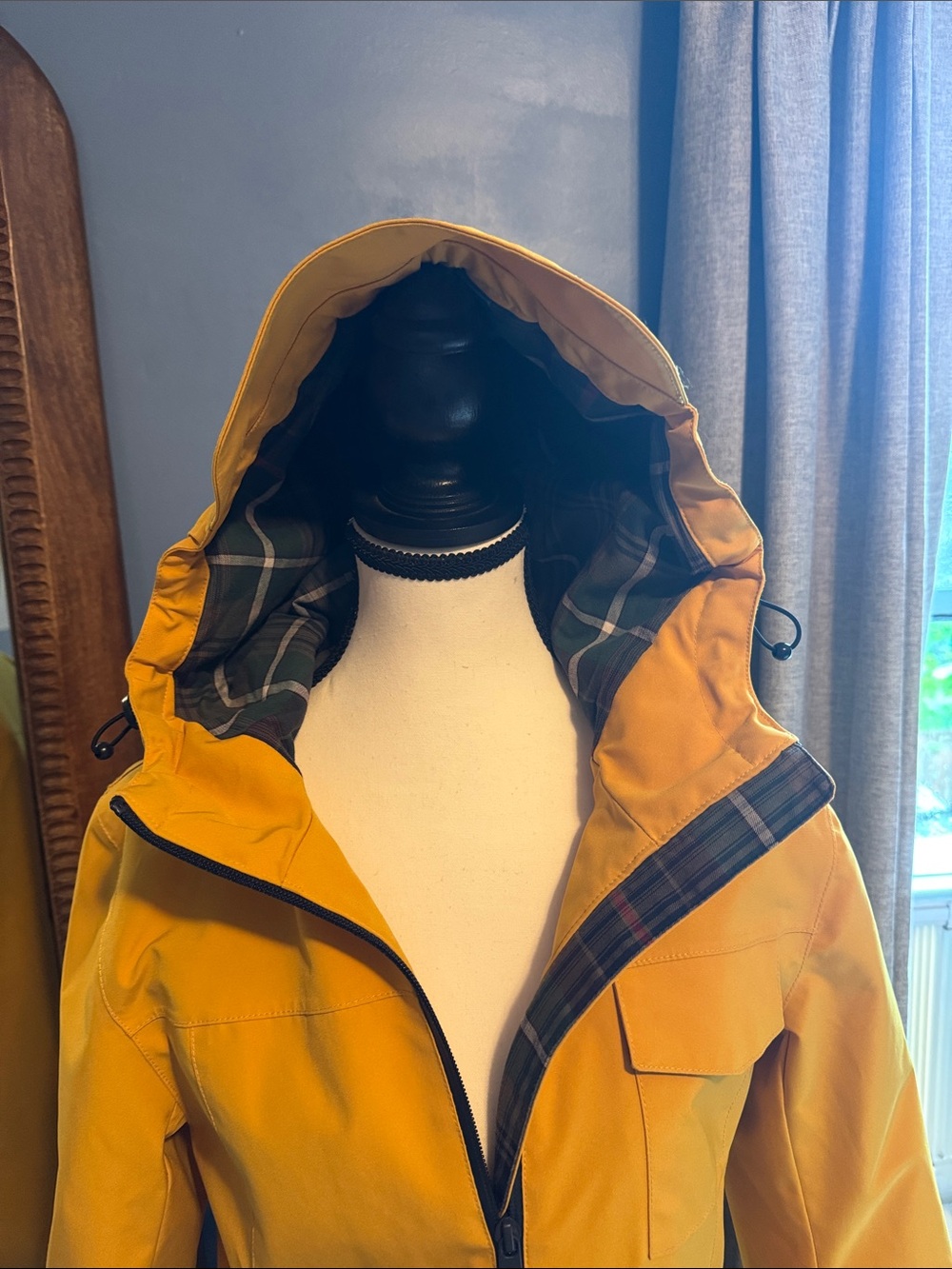 Pendleton Yellow Hooded Rain Jacket - Picture 3 of 9